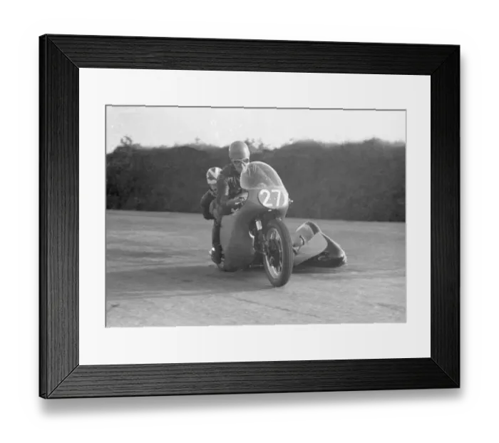 Framed Print : Bill Beevers & John Chisnall (Norton) 1958 Sidecar TT Framed Print : Bill Beevers & John Chisnall (Norton) 1958 Sidecar TT