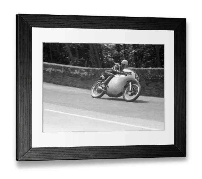 Framed Print : Bill Beevers (Norton) 1960 Junior TT Framed Print : Bill Beevers (Norton) 1960 Junior TT