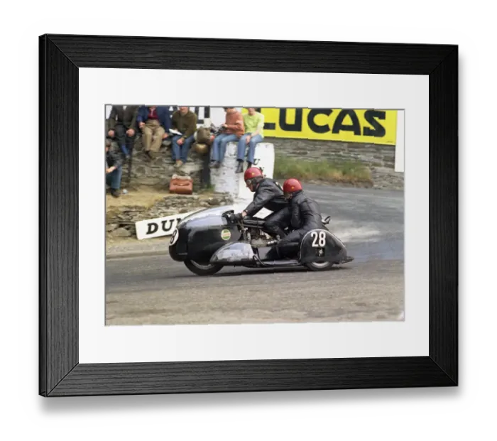 Framed Print : Ray Bell & J Wetherell (BMW) 1970 500 Sidecar TT Framed Print : Ray Bell & J Wetherell (BMW) 1970 500 Sidecar TT