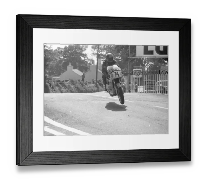 Framed Print : Graham Bentman (Kawasaki) 1975 Classic TT Framed Print : Graham Bentman (Kawasaki) 1975 Classic TT