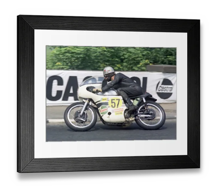 Framed Print : Bob Biscardine (Norton) 1970 Senior TT Framed Print : Bob Biscardine (Norton) 1970 Senior TT
