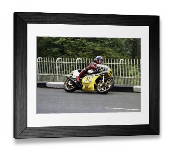 Framed Print : Kenny Blake (Yamaha) 1979 Senior TT Framed Print : Kenny Blake (Yamaha) 1979 Senior TT