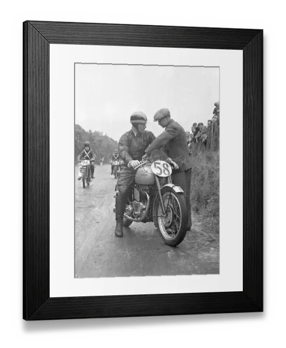 Framed Print : Ken Bills (Triomph) 1948 Senior TT Framed Print : Ken Bills (Triomph) 1948 Senior TT