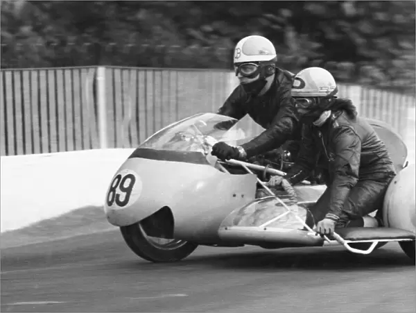 Colin Bird & Dane Rowe (Norton) 1968 750 Sidecar TT