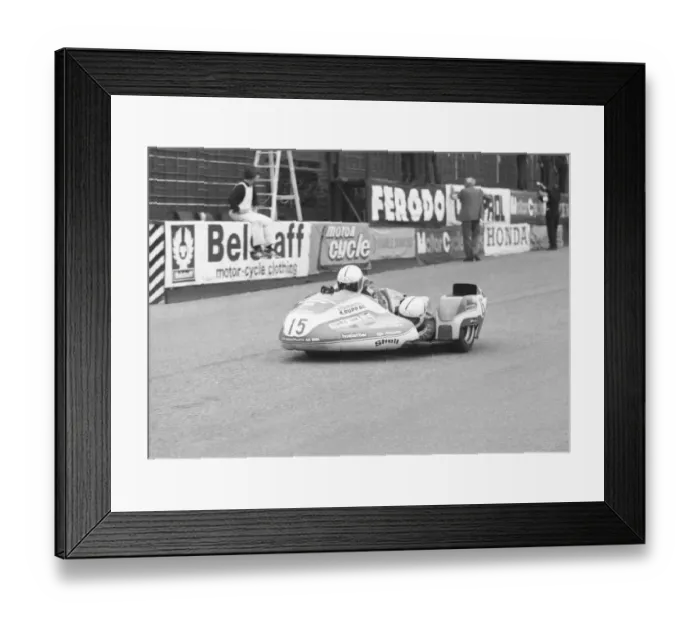 Framed Print : Rolf Biland & Kenny Williams (Yamaha) 1977 Sidecar TT Framed Print : Rolf Biland & Kenny Williams (Yamaha) 1977 Sidecar TT