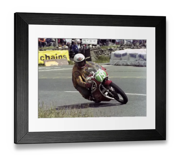 Framed Print : Colin Bevan (Yamaha) 1980 Junior TT Framed Print : Colin Bevan (Yamaha) 1980 Junior TT