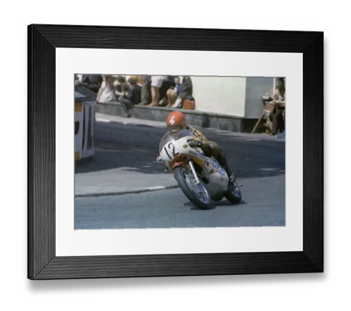 Framed Print : Gyula Marsovszky (Yamaha) 1973 Junior TT Framed Print : Gyula Marsovszky (Yamaha) 1973 Junior TT