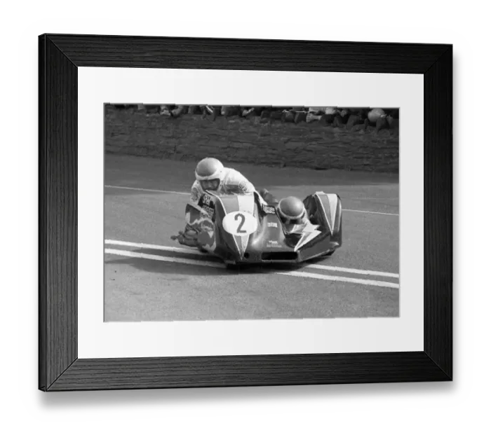 Framed Print : Gerry Boret & Nick Boret (Renwick Konig) 1975 1000cc Sidecar TT Framed Print : Gerry Boret & Nick Boret (Renwick Konig) 1975 1000cc Sidecar TT