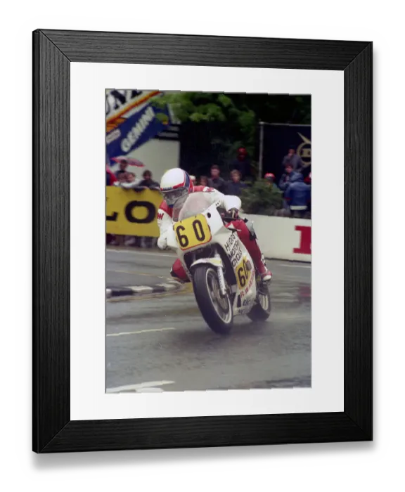 Framed Print : Mark Bowen (Honda) 1987 Senior TT Framed Print : Mark Bowen (Honda) 1987 Senior TT