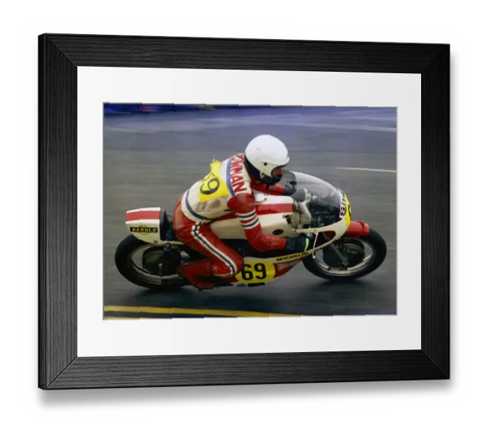 Framed Print : Bill Bowman (Yamaha) 1977 Senior TT Framed Print : Bill Bowman (Yamaha) 1977 Senior TT