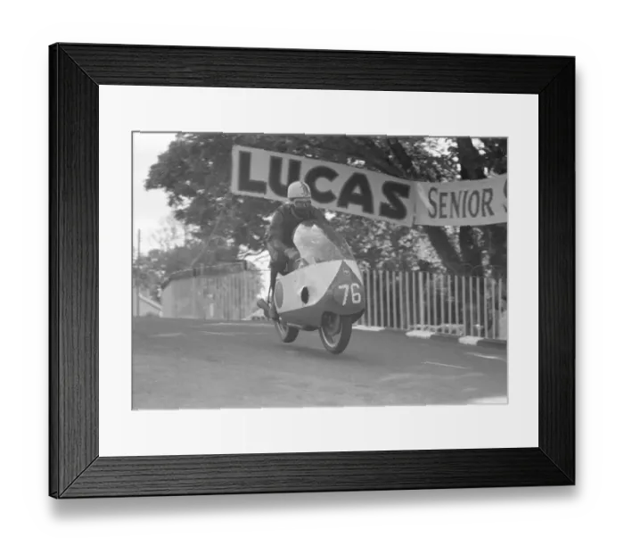 Framed Print : Bob Brown (Gilera) 1957 Senior TT Framed Print : Bob Brown (Gilera) 1957 Senior TT
