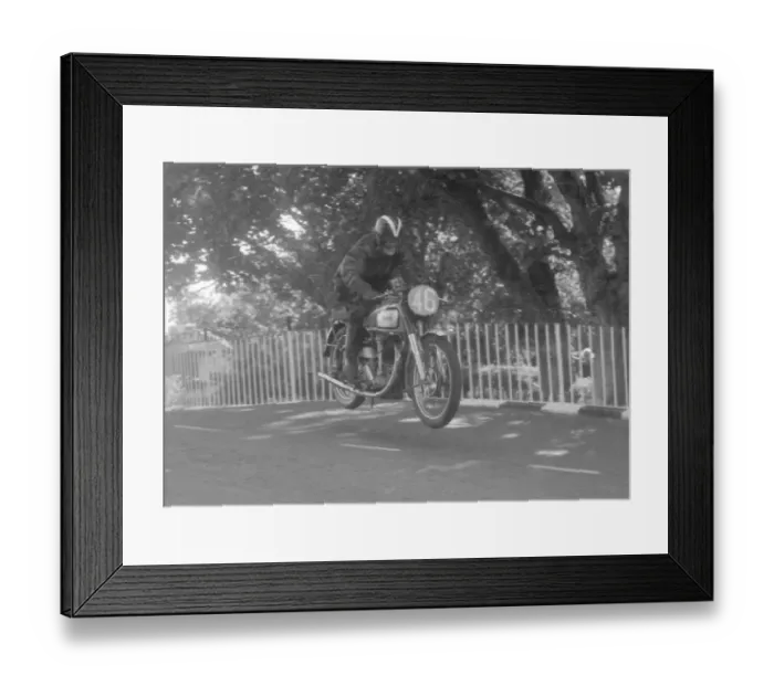 Framed Print : Alan Brodrick (Norton) 1954 Clubman Junior TT