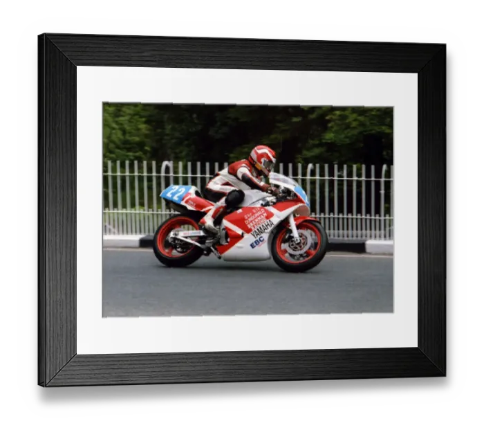 Framed Print : Gerry Brennan (Yamaha) 1991 Junior TT Framed Print : Gerry Brennan (Yamaha) 1991 Junior TT