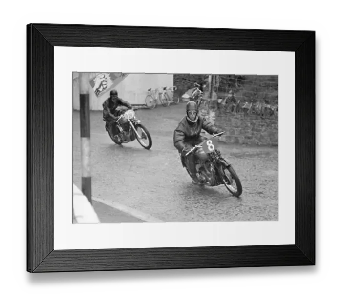 Framed Print : John Brookes (BSA) 1949 Senior Clubman TT Framed Print : John Brookes (BSA) 1949 Senior Clubman TT