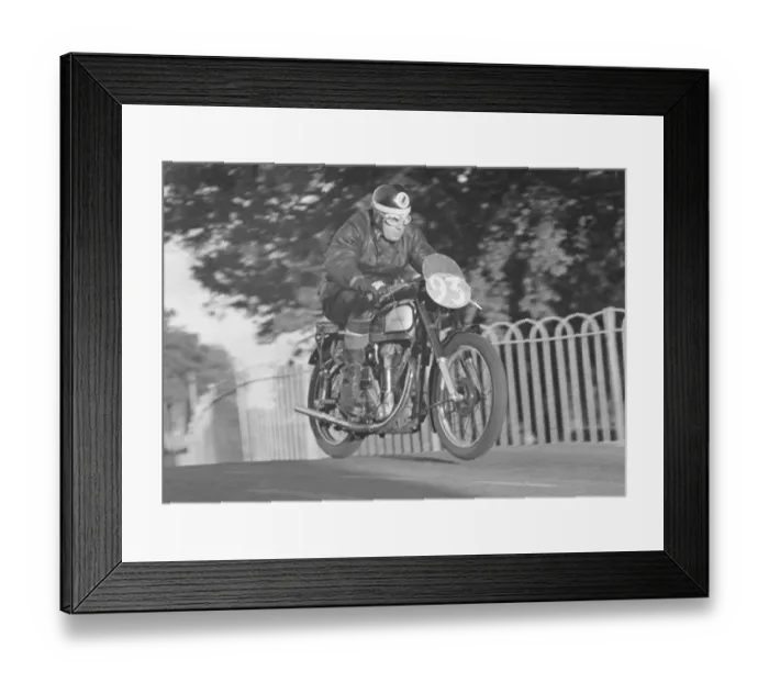 Framed Print : Doug Buster Brown (Norton) 1949 Junior Clubman TT Framed Print : Doug Buster Brown (Norton) 1949 Junior Clubman TT