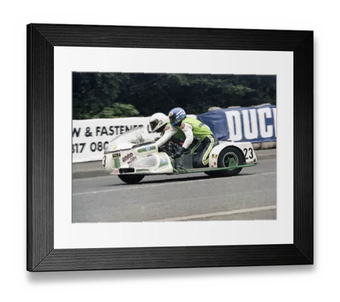 Framed Print : Eric Bregazzi & Jimmy Creer (UMS Kawasaki) 1979 Sidecar TT Framed Print : Eric Bregazzi & Jimmy Creer (UMS Kawasaki) 1979 Sidecar TT