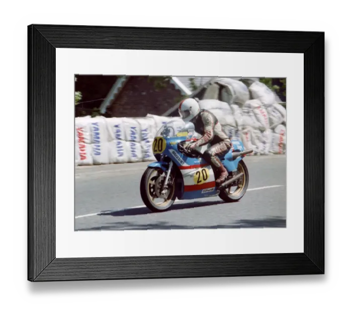 Framed Print : Rob Brew (Yamaha) 1982 Senior TT Framed Print : Rob Brew (Yamaha) 1982 Senior TT