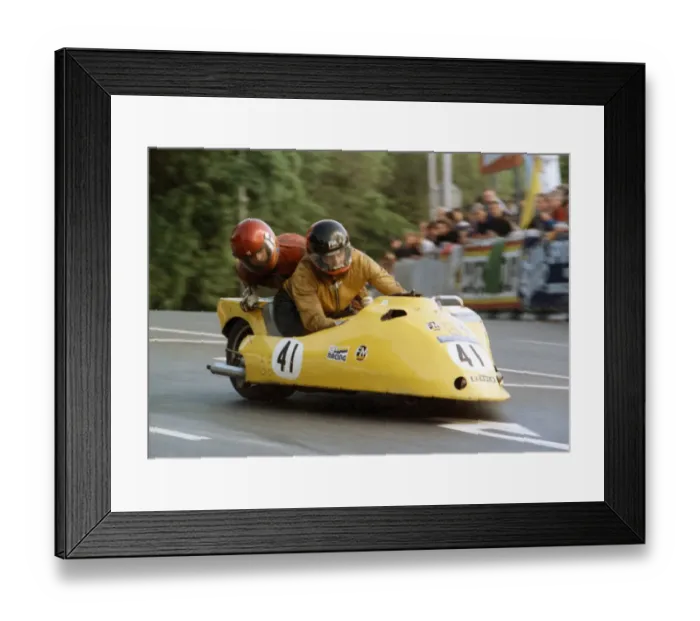 Framed Print : Keith Brown & Steven Langham (Yamaha) 1989 Sidecar TT Framed Print : Keith Brown & Steven Langham (Yamaha) 1989 Sidecar TT