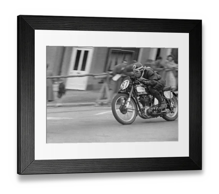 Framed Print : Doug Buster Brown (Norton) 1950 Junior Clubman TT Framed Print : Doug Buster Brown (Norton) 1950 Junior Clubman TT