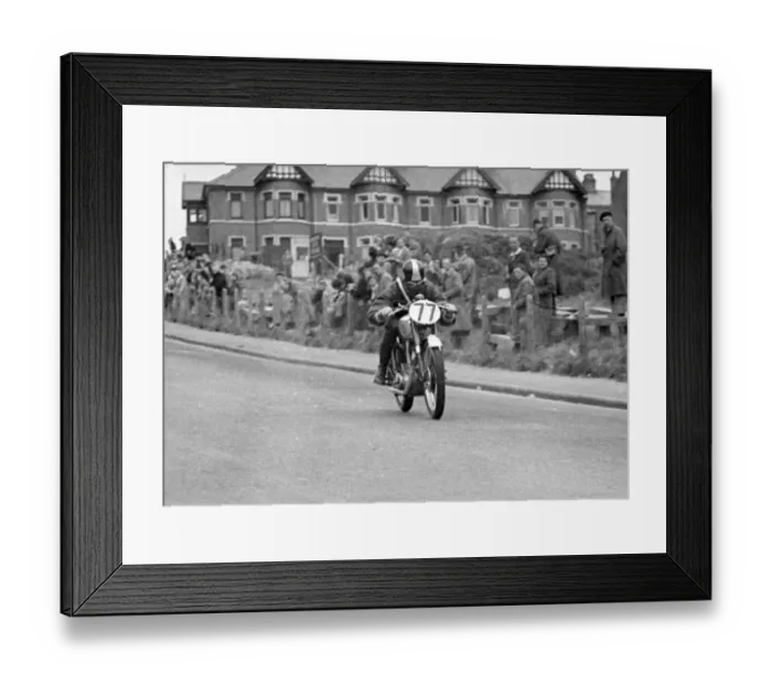 Framed Print : Gerald Brown (BSA) 1950 Junior Clubman TT Framed Print : Gerald Brown (BSA) 1950 Junior Clubman TT