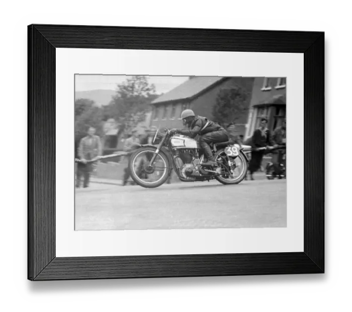 Framed Print : Harry Brown (Norton) 1952 Senior Clubman TT Framed Print : Harry Brown (Norton) 1952 Senior Clubman TT