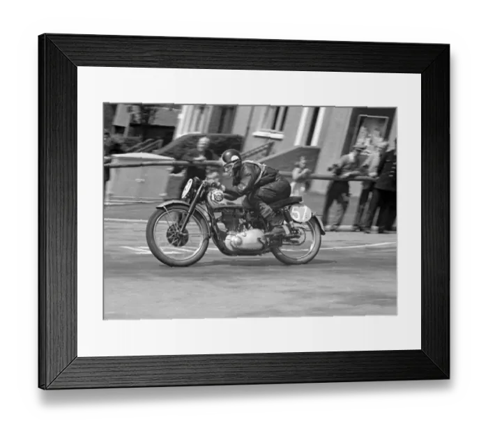 Framed Print : Gerald Brown (BSA) 1953 Junior Clubman TT Framed Print : Gerald Brown (BSA) 1953 Junior Clubman TT