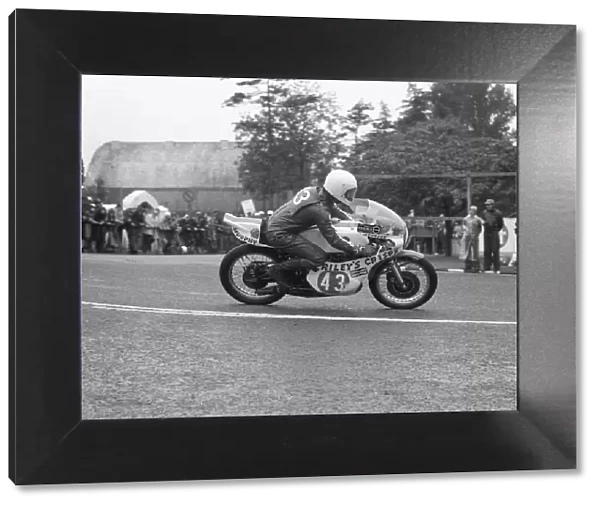 Rick Burrows (Yamaha) 1977 Jubilee TT