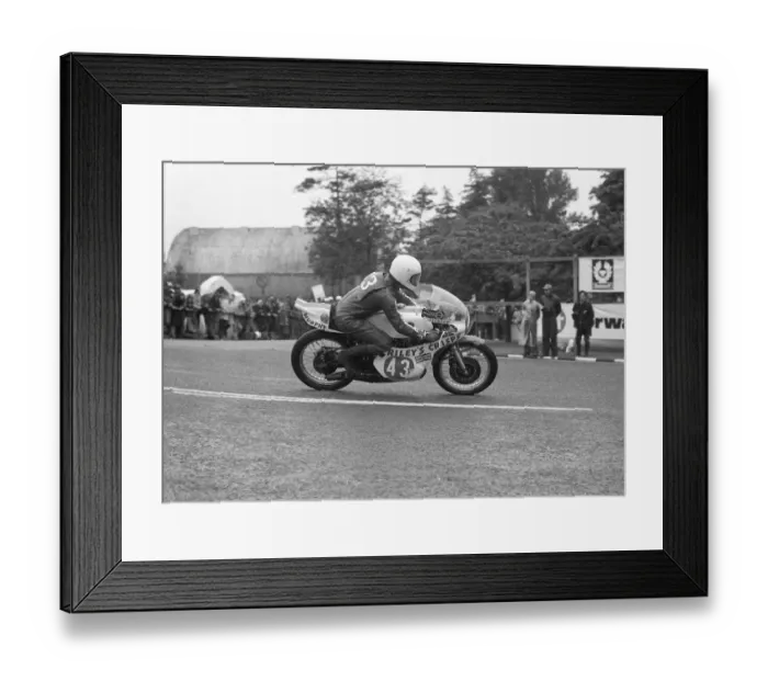 Framed Print : Rick Burrows (Yamaha) 1977 Jubilee TT Framed Print : Rick Burrows (Yamaha) 1977 Jubilee TT