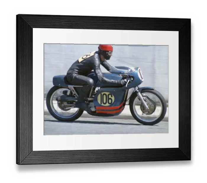 Framed Print : Mick Burns (Metisse) 1968 Senior TT Framed Print : Mick Burns (Metisse) 1968 Senior TT