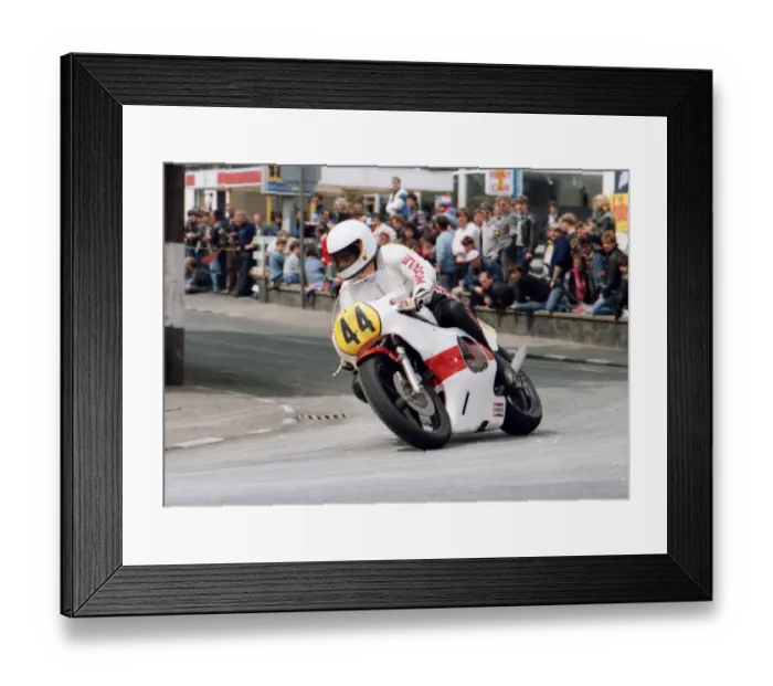 Framed Print : Keith Buckley (Yamaha) 1984 Senior TT Framed Print : Keith Buckley (Yamaha) 1984 Senior TT