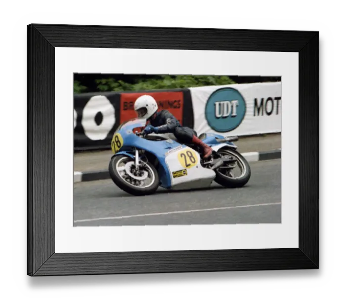 Framed Print : Rick Burrows (Suzuki) 1979 Senior TT Framed Print : Rick Burrows (Suzuki) 1979 Senior TT