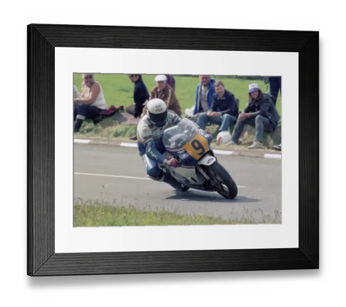 Framed Print : Roger Burnett (Honda) 1986 Senior TT Framed Print : Roger Burnett (Honda) 1986 Senior TT
