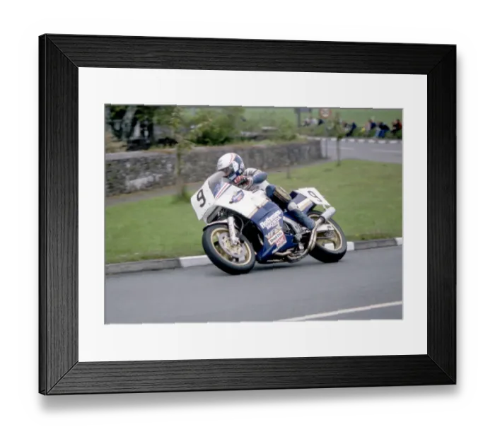 Framed Print : Roger Burnett (Honda) 1986 Formula One TT Framed Print : Roger Burnett (Honda) 1986 Formula One TT