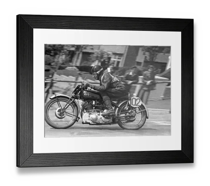 Framed Print : Douglas Buss (Vincent) 1953 1000cc Clubman TT Framed Print : Douglas Buss (Vincent) 1953 1000cc Clubman TT