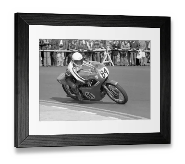Framed Print : Mick Coombes (Suzuki) 1977 Senior Manx Grand Prix Framed Print : Mick Coombes (Suzuki) 1977 Senior Manx Grand Prix