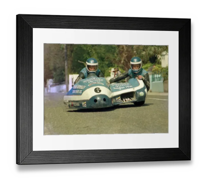 Framed Print : Lowry Burton & Pat Cushnahan (Yamaha) 1986 Sidecar TT Framed Print : Lowry Burton & Pat Cushnahan (Yamaha) 1986 Sidecar TT