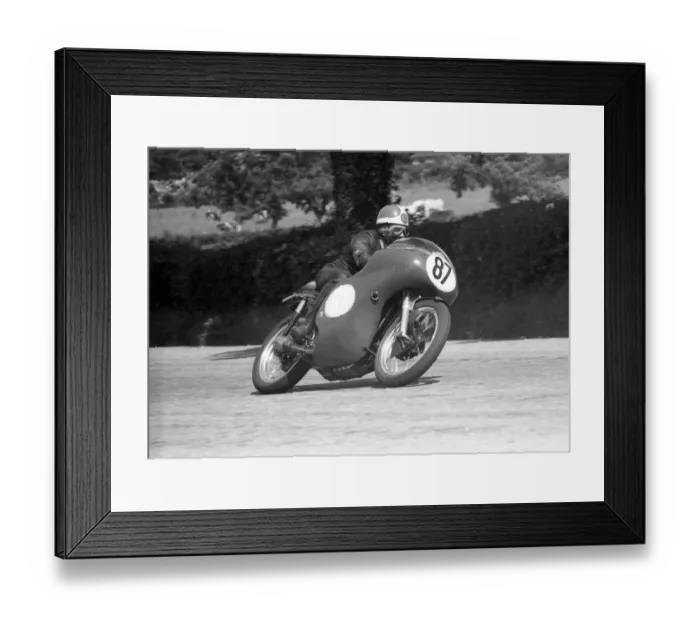 Framed Print : Len Ireland (Norton) 1961 Junior TT Framed Print : Len Ireland (Norton) 1961 Junior TT