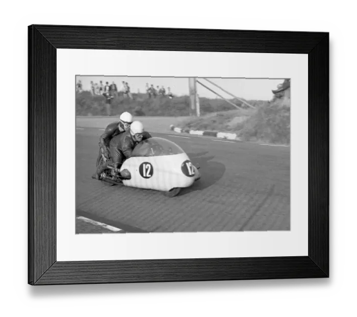 Framed Print : Heinz Luthringhauser & Herman Hahn (BMW) 1966 Sidecar TT Framed Print : Heinz Luthringhauser & Herman Hahn (BMW) 1966 Sidecar TT