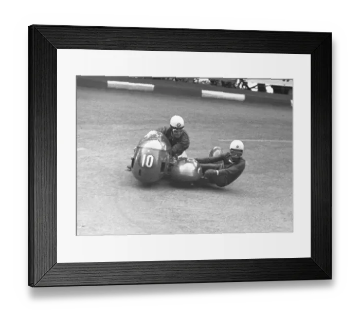Framed Print : Heinz Luthringhauser & Josef Cusnik (BMW) 1971 750 Sidecar TT Framed Print : Heinz Luthringhauser & Josef Cusnik (BMW) 1971 750 Sidecar TT