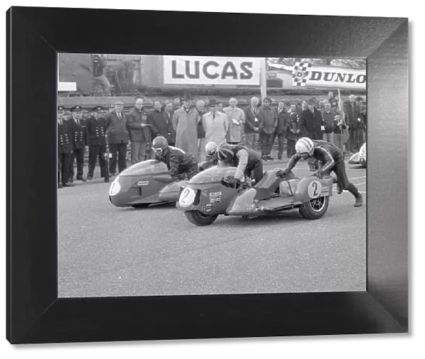 Heinz Luthringhauser & Josef Cusnik (BMW) and Roy Hanks &