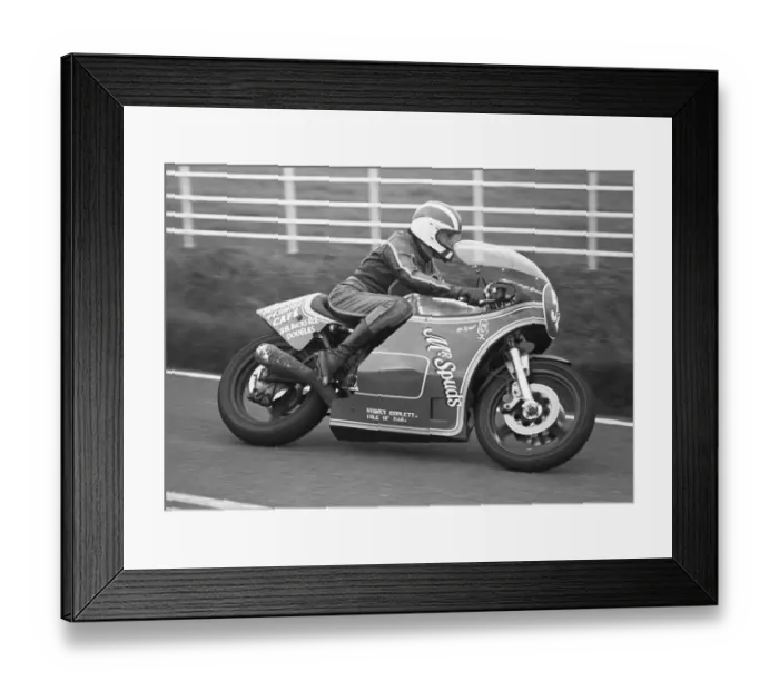 Framed Print : Jeff Jones (Suzuki) 1981 Formula One TT Framed Print : Jeff Jones (Suzuki) 1981 Formula One TT