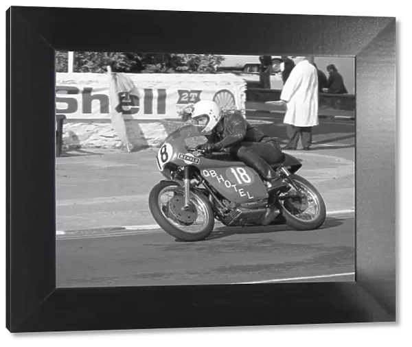 Brett Gaites (Ducati) 1977 Lightweight Manx Grand Prix