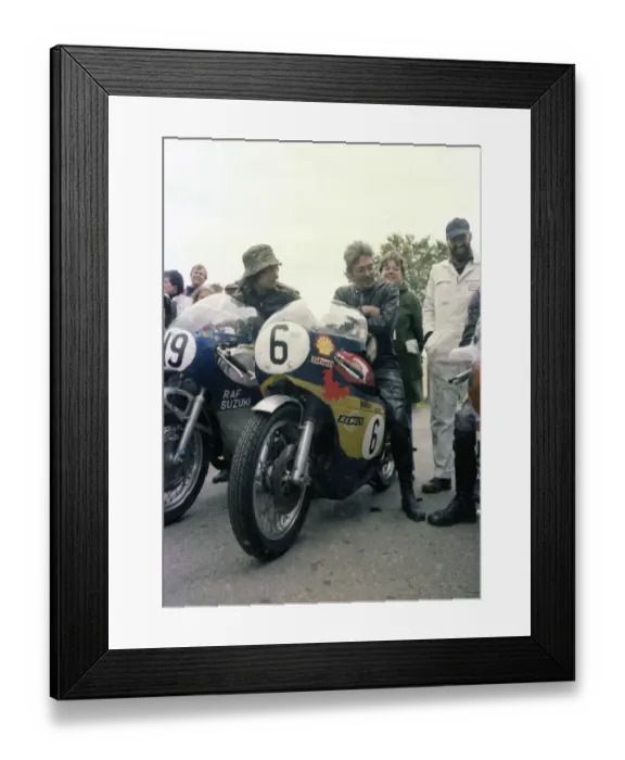 Framed Print : John Goodall (Vendetta Matchless) 1983 Senior Classic Manx Grand Prix
