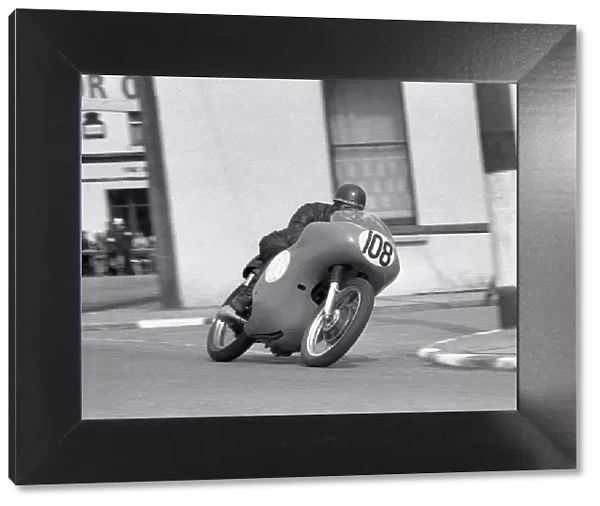 Selwyn Griffiths (AJS) 1963 Junior Manx Grand Prix
