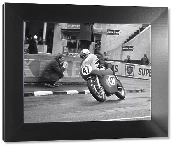 Jimmy Guthrie jnr (Norton) 1965 Senior Manx Grand Prix