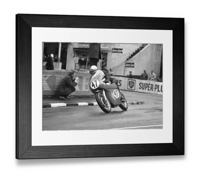 Framed Print : Jimmy Guthrie jnr (Norton) 1965 Senior Manx Grand Prix