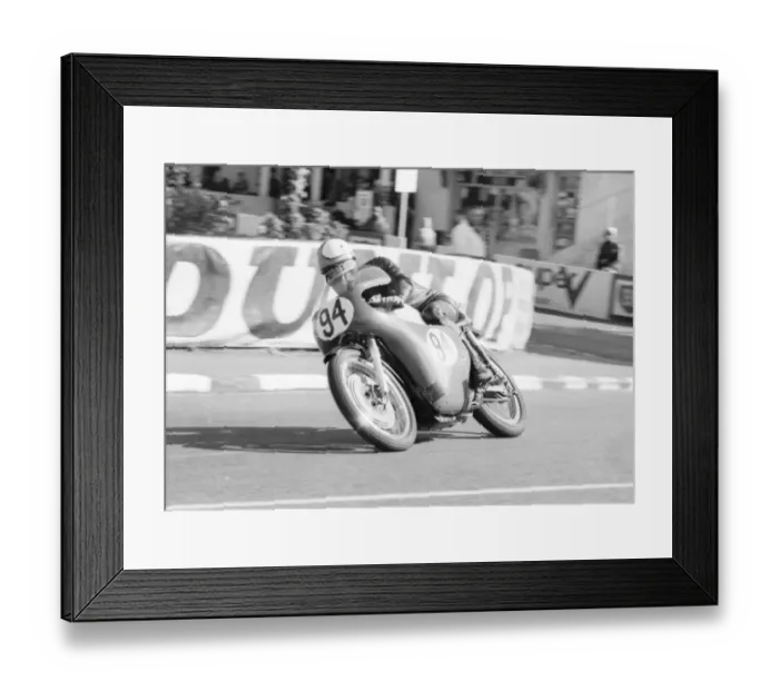 Framed Print : Jimmy Guthrie jnr (Norton) 1966 Senior Manx Grand Prix Framed Print : Jimmy Guthrie jnr (Norton) 1966 Senior Manx Grand Prix
