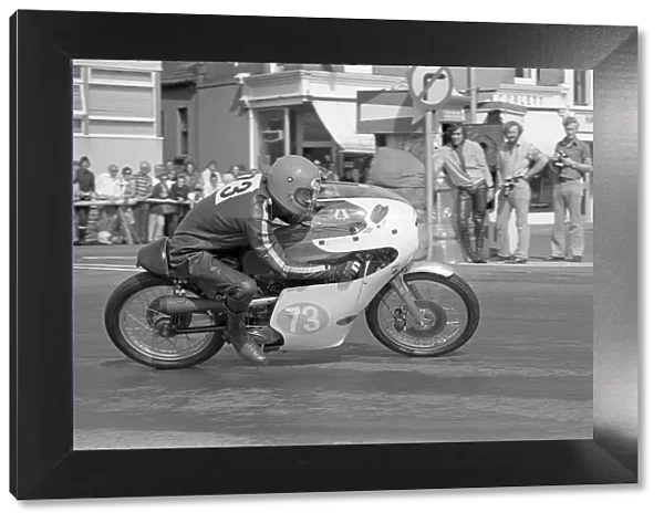 Bob Grover (Norton) 1975 Junior Manx Grand Prix