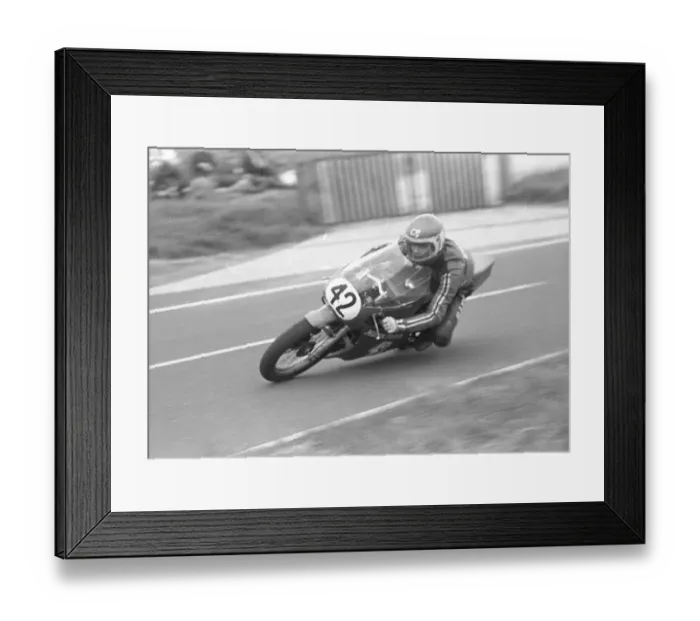 Framed Print : Chris Grose (Yamaha) 1981 Lightweight Manx Grand Prix Framed Print : Chris Grose (Yamaha) 1981 Lightweight Manx Grand Prix