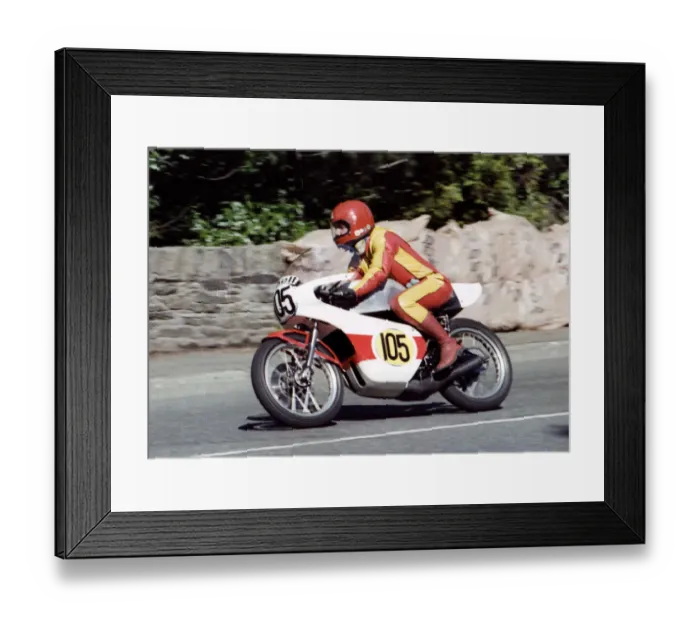 Framed Print : Chris Griffiths (Yamaha) 1978 Senior Manx Grand Prix Framed Print : Chris Griffiths (Yamaha) 1978 Senior Manx Grand Prix